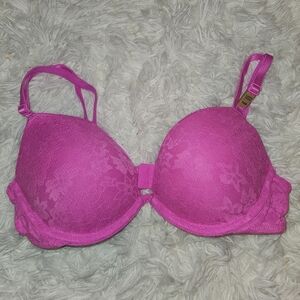VS PINK Lacey Push-Up Bra